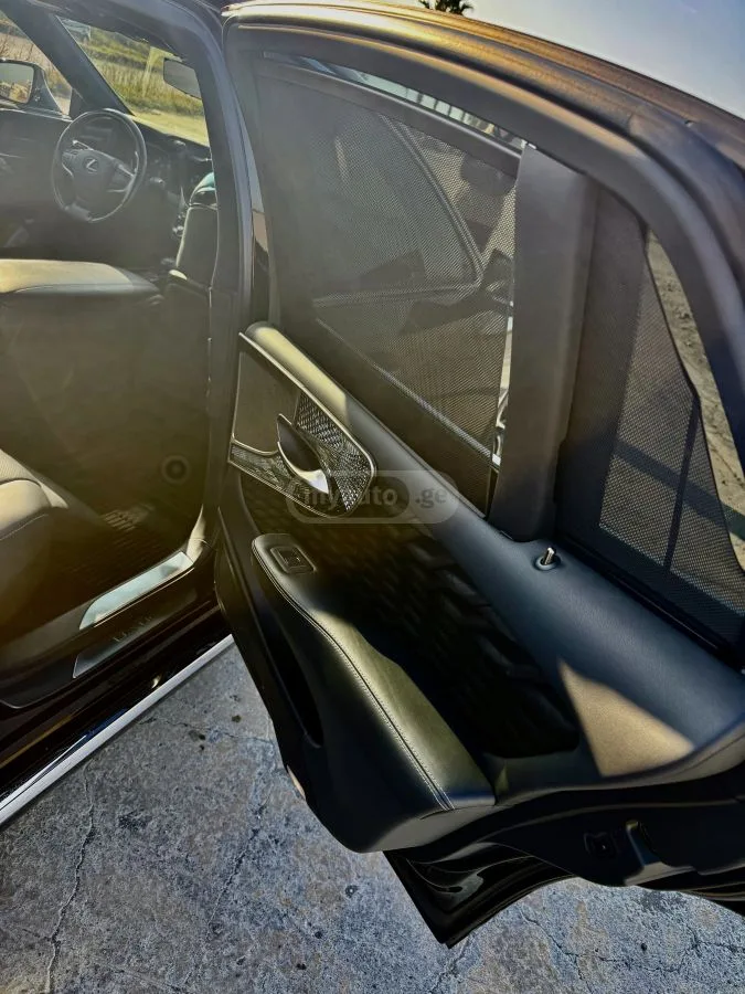 Lexus LS 500 2022 — миниатюра 4