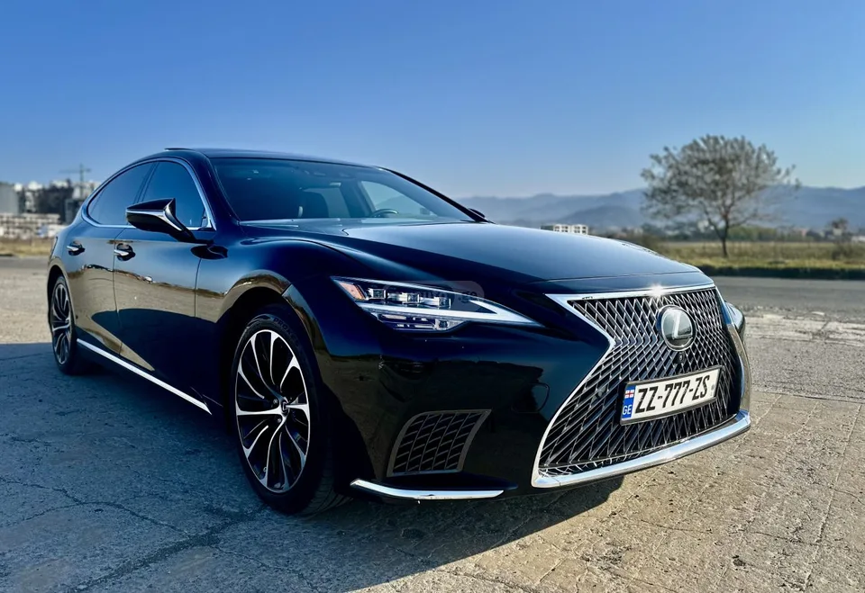 Lexus LS 500 2022 — фото 1, купить с доставкой в Москву