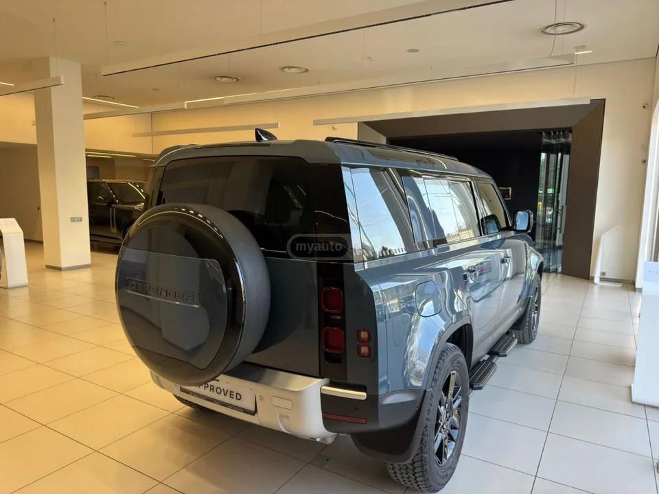 Land Rover Defender 110 2025 — миниатюра 2
