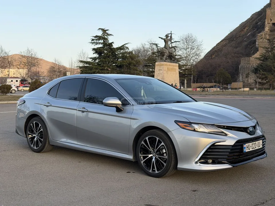 Toyota Camry 2022 — миниатюра 2