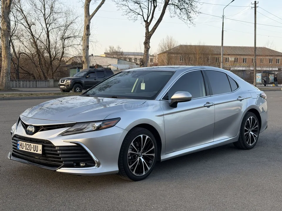 Toyota Camry 2022 — миниатюра 3