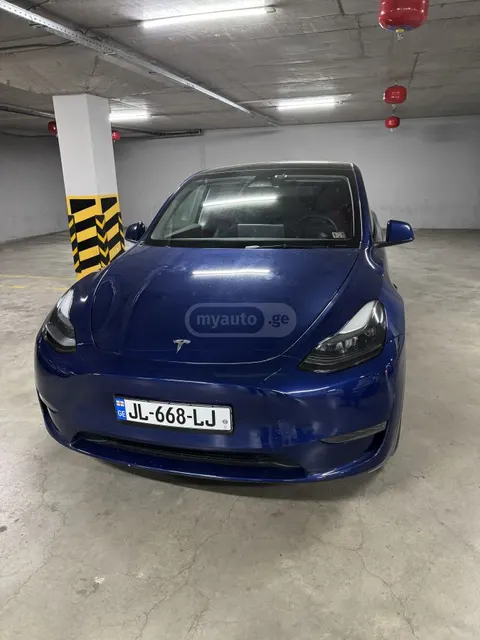 Tesla Model Y 2023 купить в Москве
