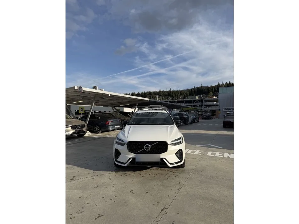Volvo XC 60 2023 — миниатюра 2