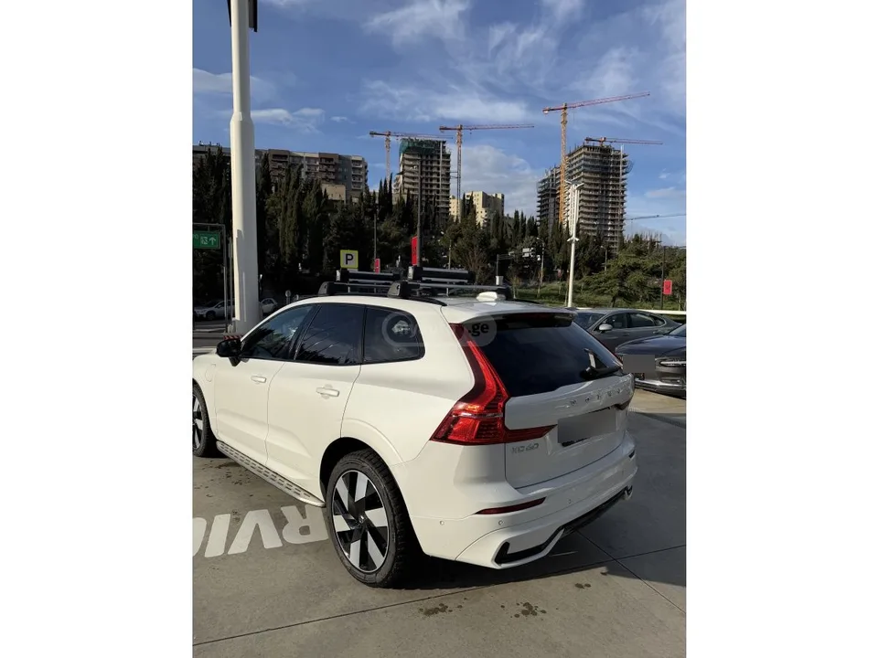 Volvo XC 60 2023 — миниатюра 4