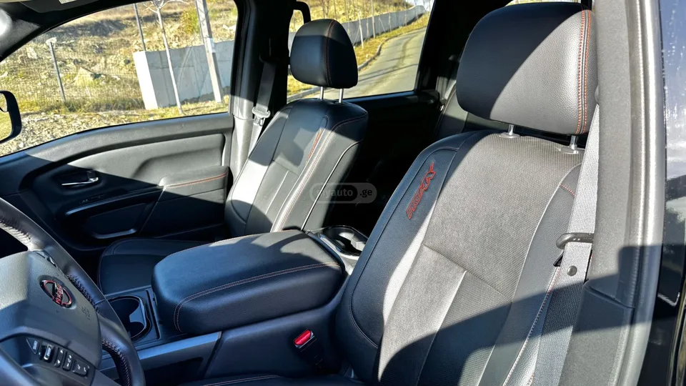 Nissan Titan Pro 4X 2024 — миниатюра 4