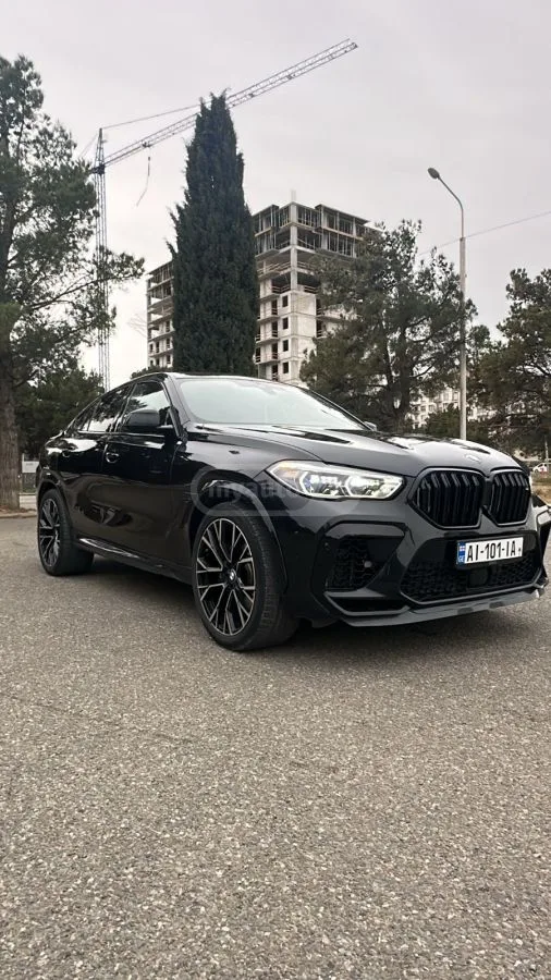 BMW X6 M 2022 — фото 1, купить с доставкой в Москву