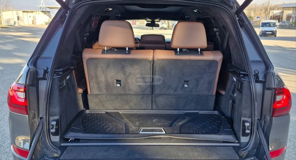 BMW X7 X7M 2023 — миниатюра 3