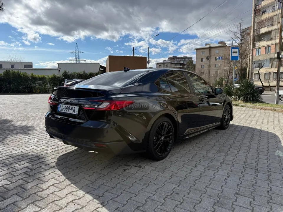 Toyota Camry XSE Nightshade Edition 2025 — миниатюра 5