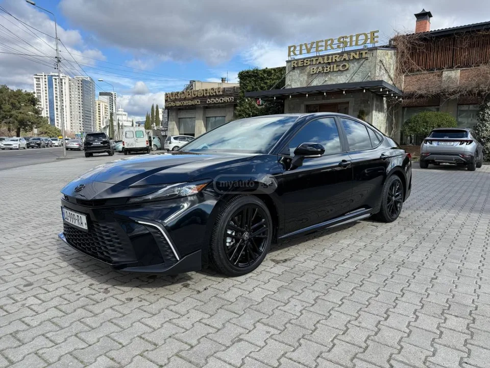Toyota Camry XSE Nightshade Edition 2025 — фото 1, купить с доставкой в Москву