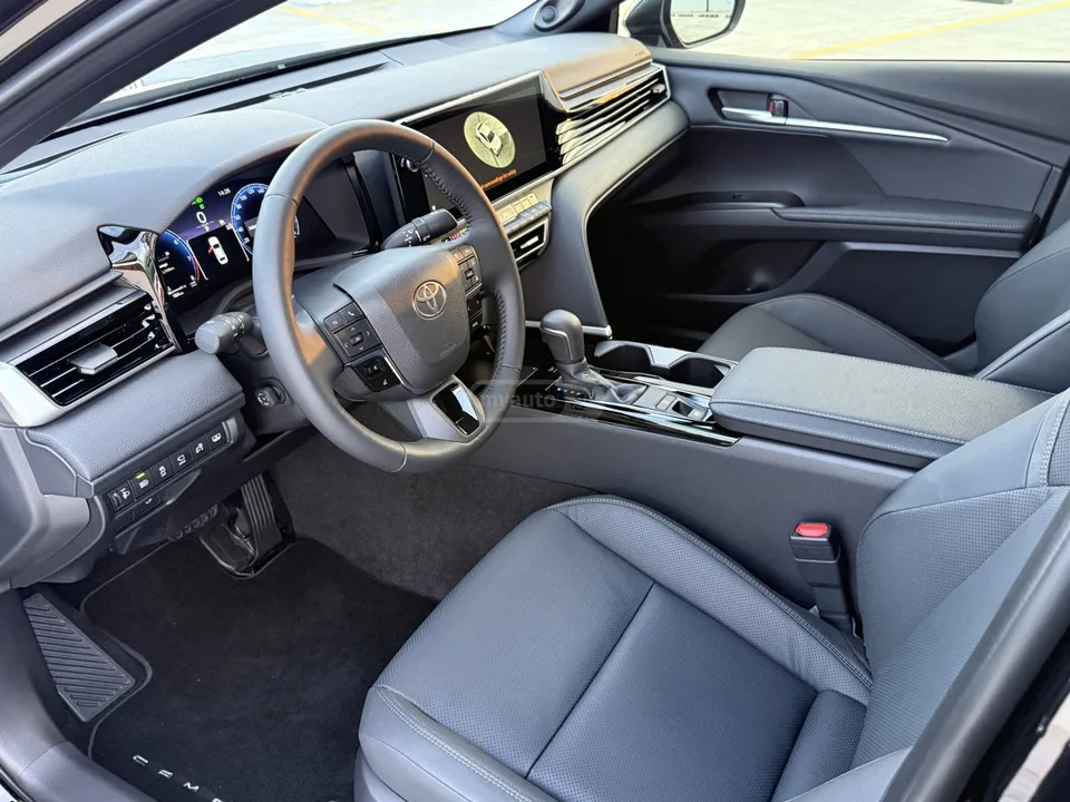 Toyota Camry 2025 — миниатюра 4