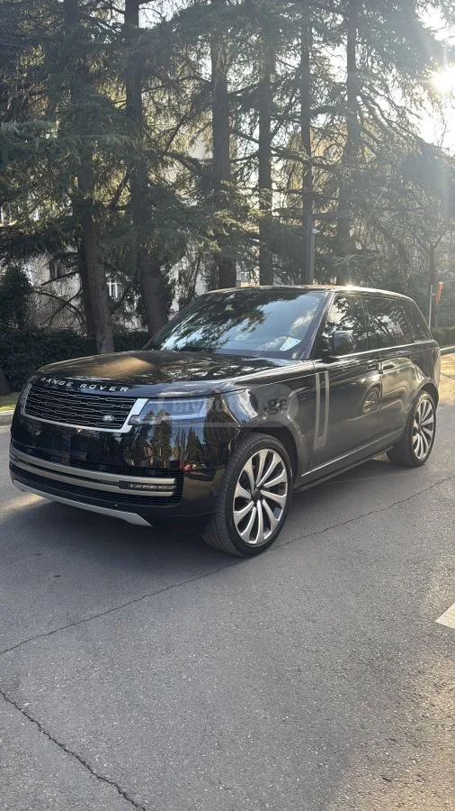 Land Rover Range Rover 2025 — фото 1, купить с доставкой в Москву