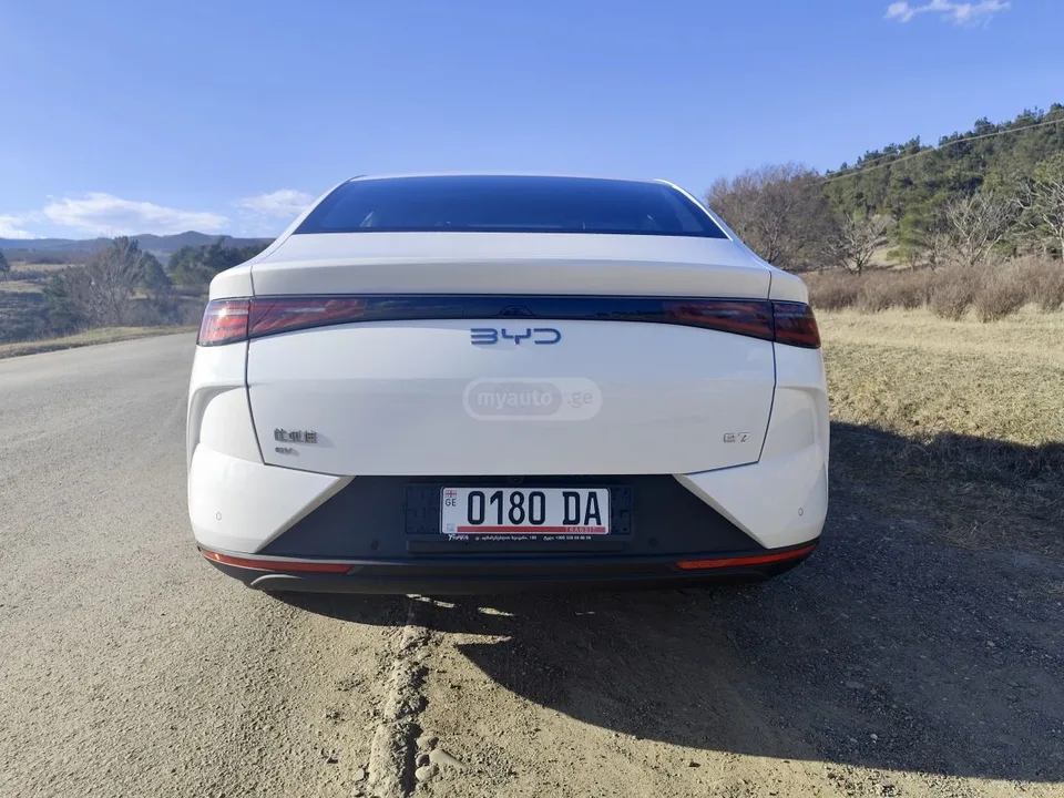 BYD E7 2025 — миниатюра 2