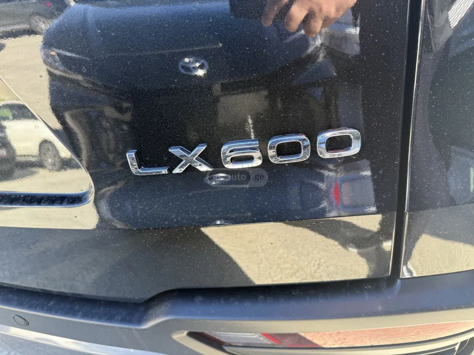 Lexus LX 600 LUXURY Plus 2026 — миниатюра 3