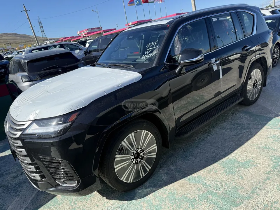 Lexus LX 600 LUXURY Plus 2026 — фото 1, купить с доставкой в Москву