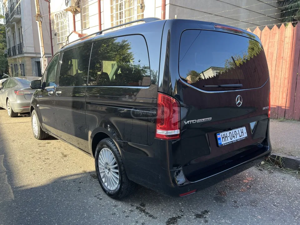 Mercedes-Benz Vito Tourer 116 2023 — миниатюра 3