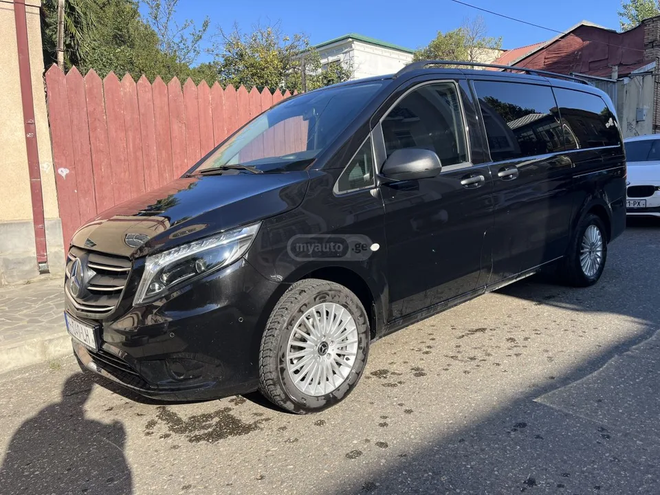 Mercedes-Benz Vito Tourer 116 2023 — фото 1, купить с доставкой в Москву