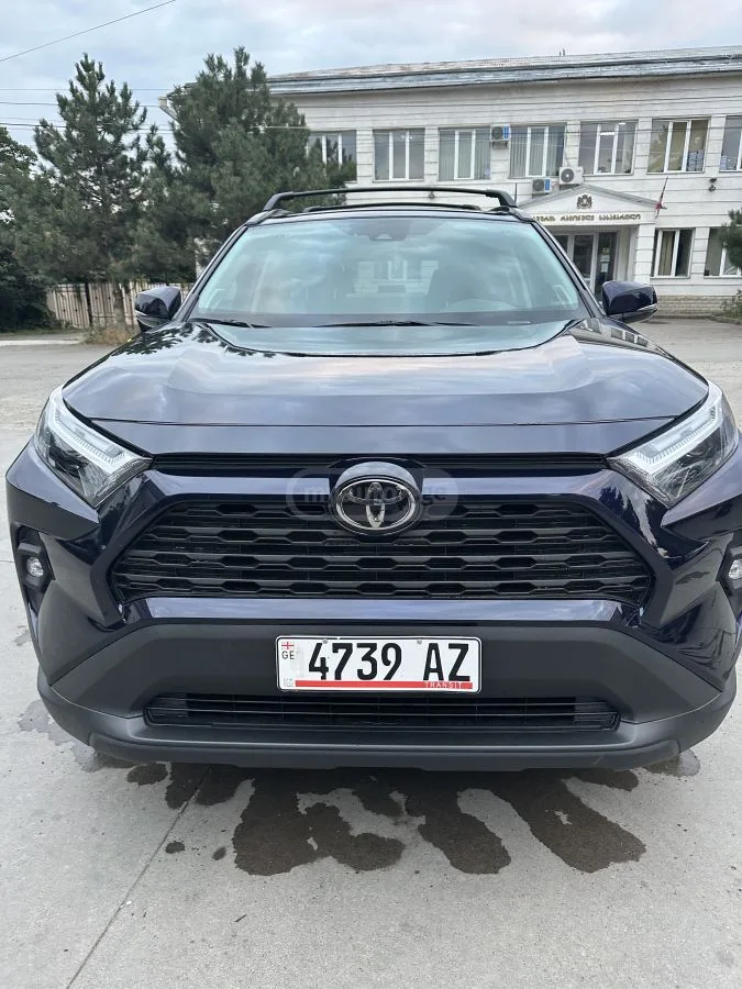 Toyota RAV 4 2024 — фото 1, купить с доставкой в Москву