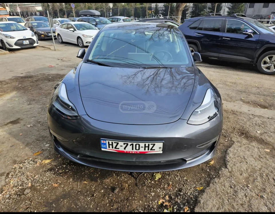 Tesla Model 3 2023 — миниатюра 2