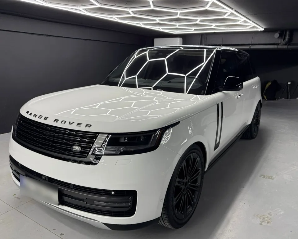 Land Rover Range Rover P530 SE 4dr All-Wheel Drive LW 2022 — миниатюра 2