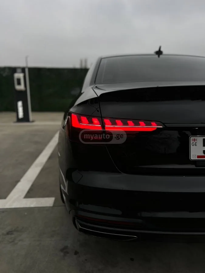 Audi A4 45 S line Premium 4dr All-Whee 2023 — миниатюра 5