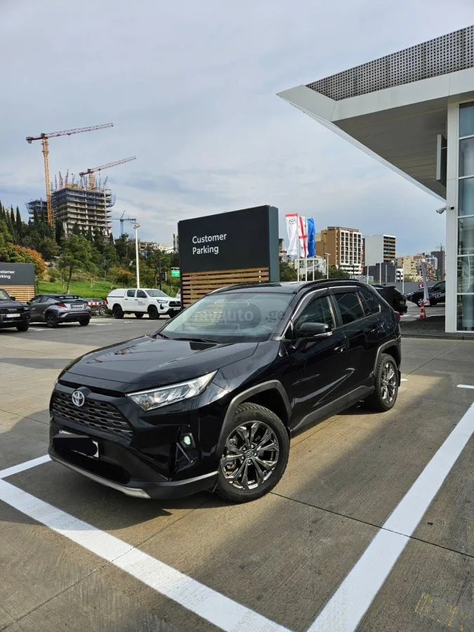 Toyota RAV 4 Centris 2024 — фото 1, купить с доставкой в Москву