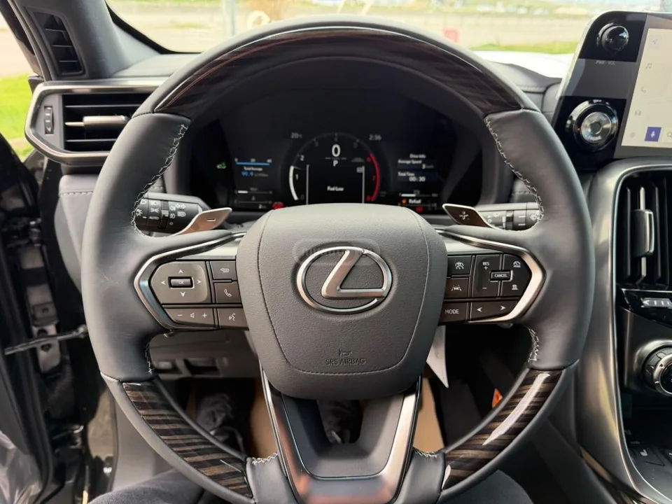 Lexus LX 600 2025 — миниатюра 5