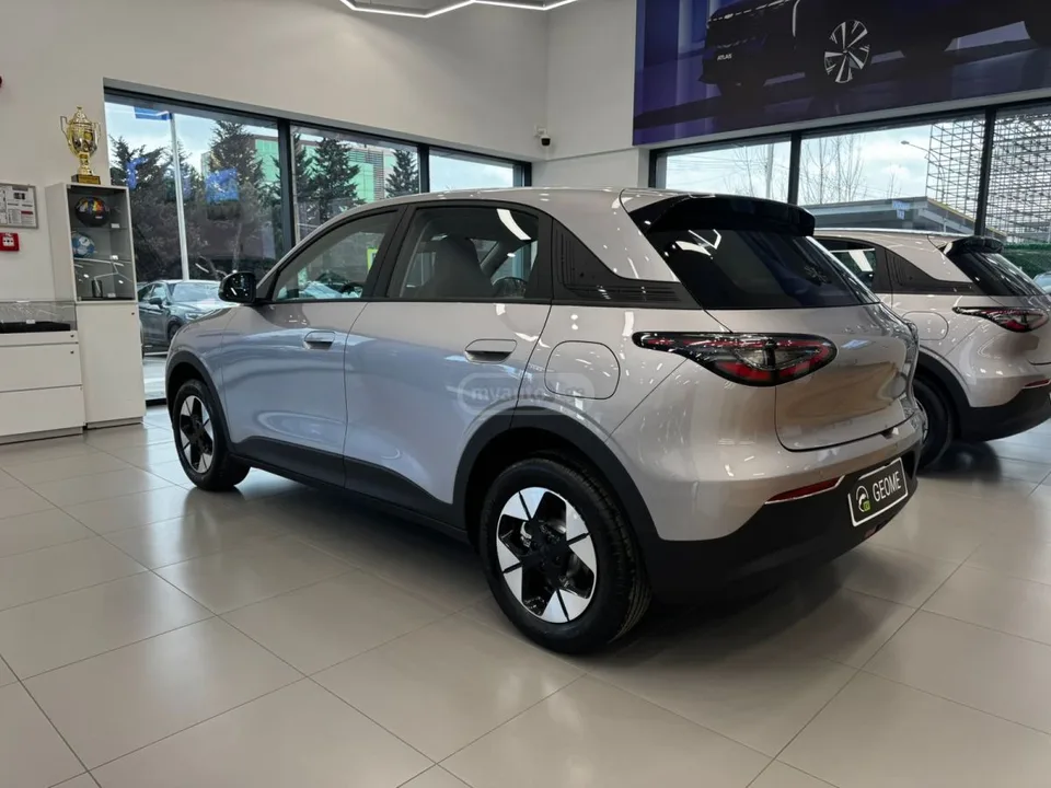 Geely Geometry C 2025 — миниатюра 4