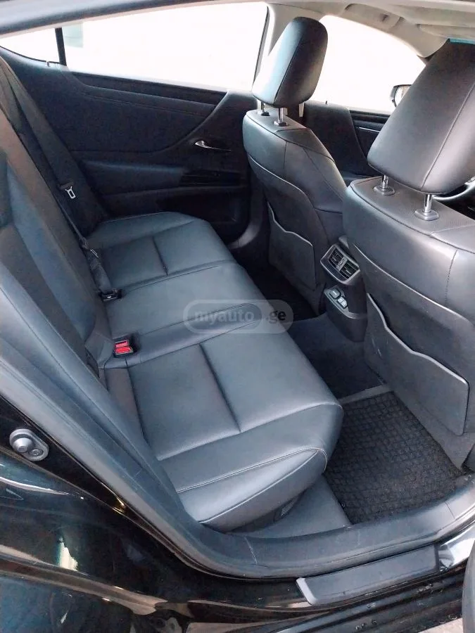 Lexus ES 300 2024 — миниатюра 3