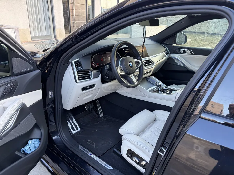 BMW X6 M50i 4dr All-Wheel Drive Sport 2023 — миниатюра 4