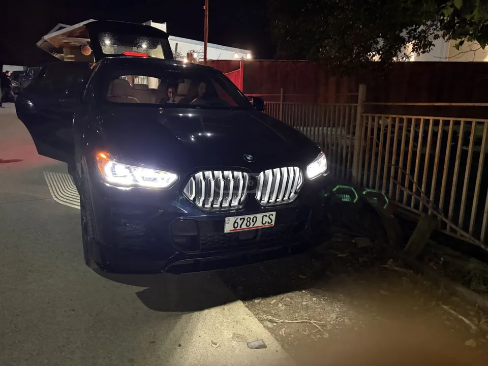 BMW X6 M50i 4dr All-Wheel Drive Sport 2023 — фото 1, купить с доставкой в Москву