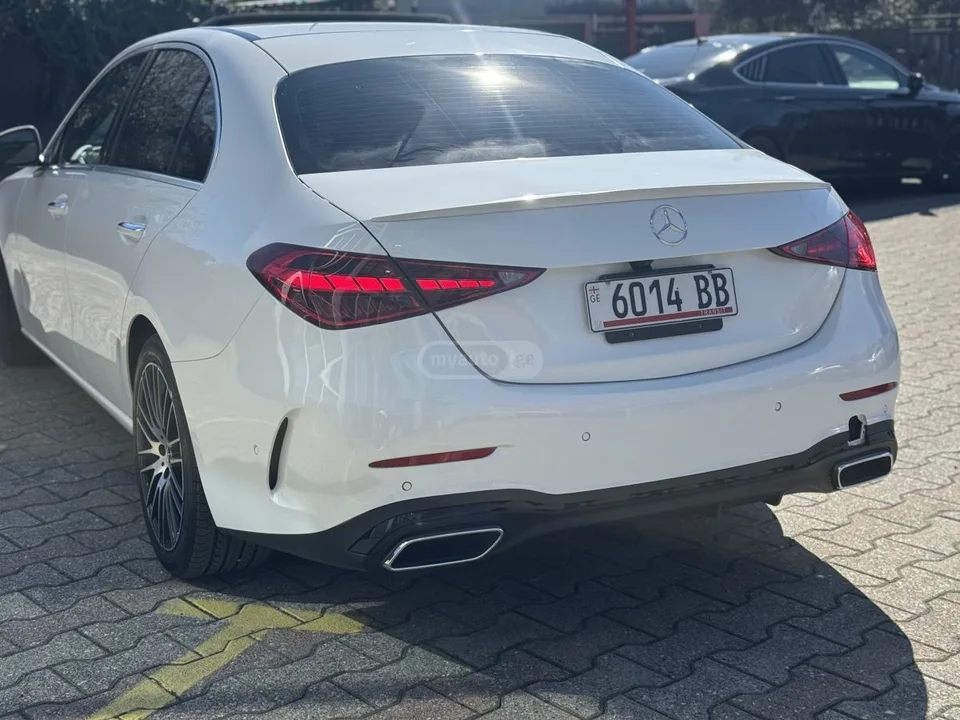 Mercedes-Benz C 300 2023 — миниатюра 4