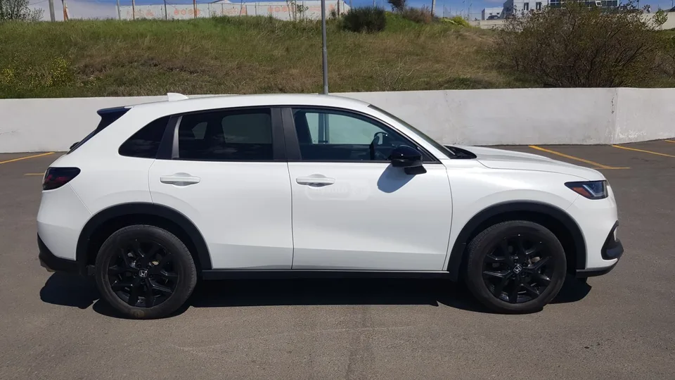 Honda HR-V Sport 4dr All-Wheel Drive CVT 2023 — миниатюра 3