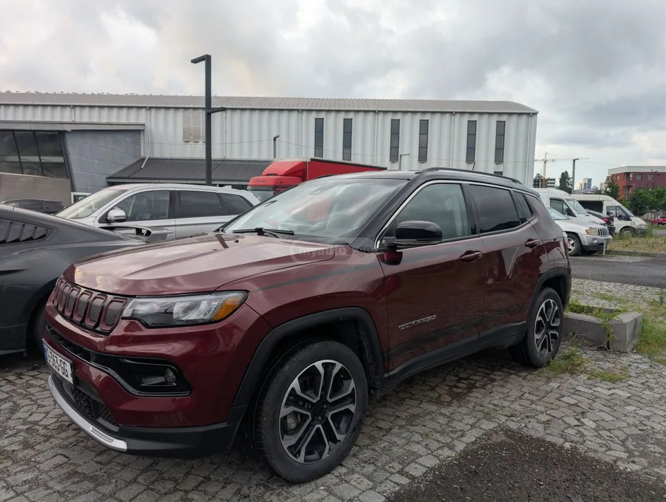 Jeep Compass Latitude 4dr 4x4 Automatic 2022 — фото 1, купить с доставкой в Москву