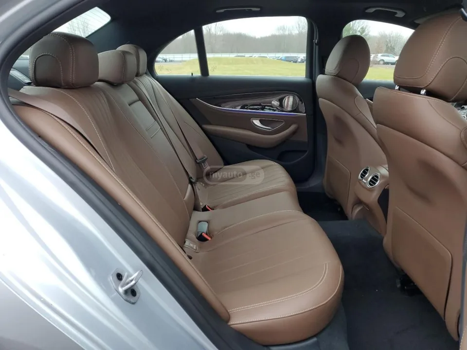 Mercedes-Benz E 450 4Matic 2022 — миниатюра 5