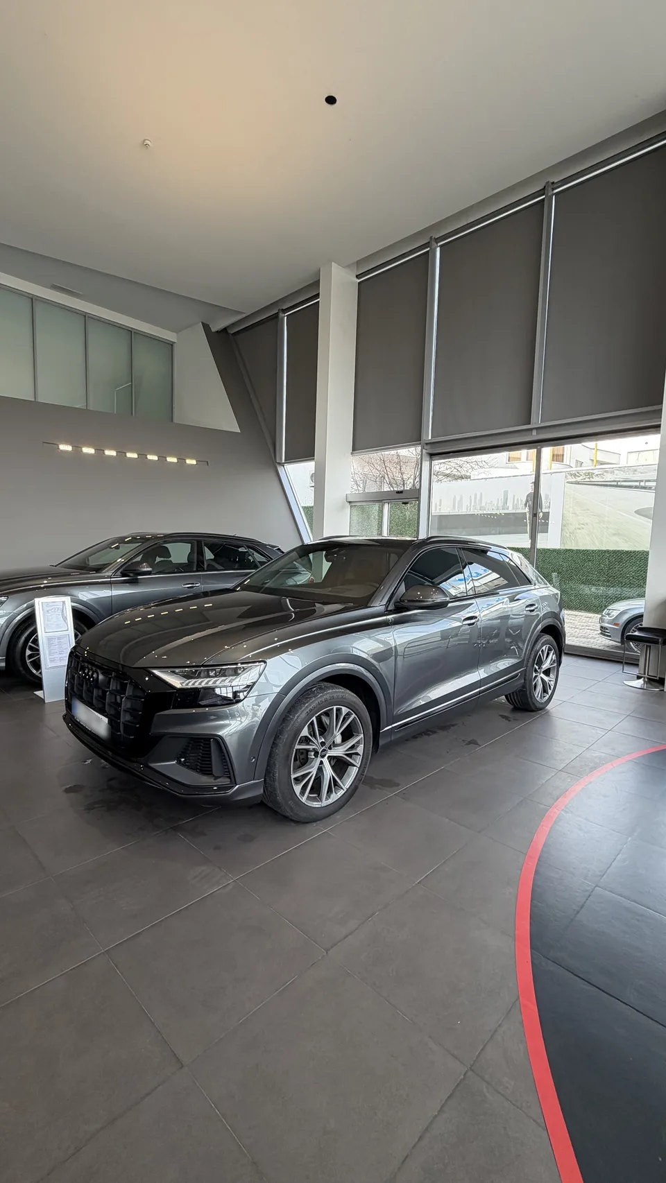 Audi Q8 2023 — миниатюра 2