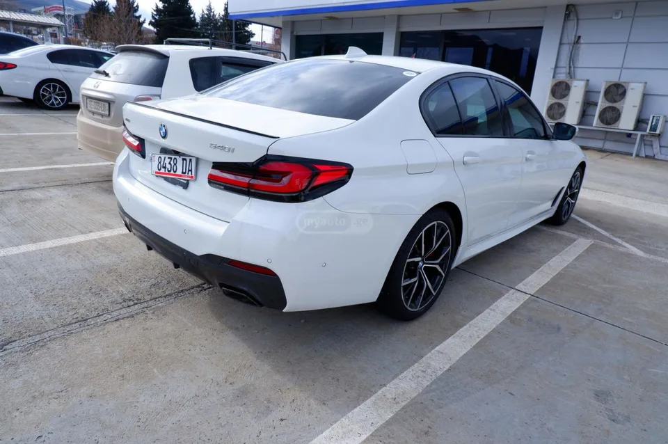 BMW 540 2023 — миниатюра 3