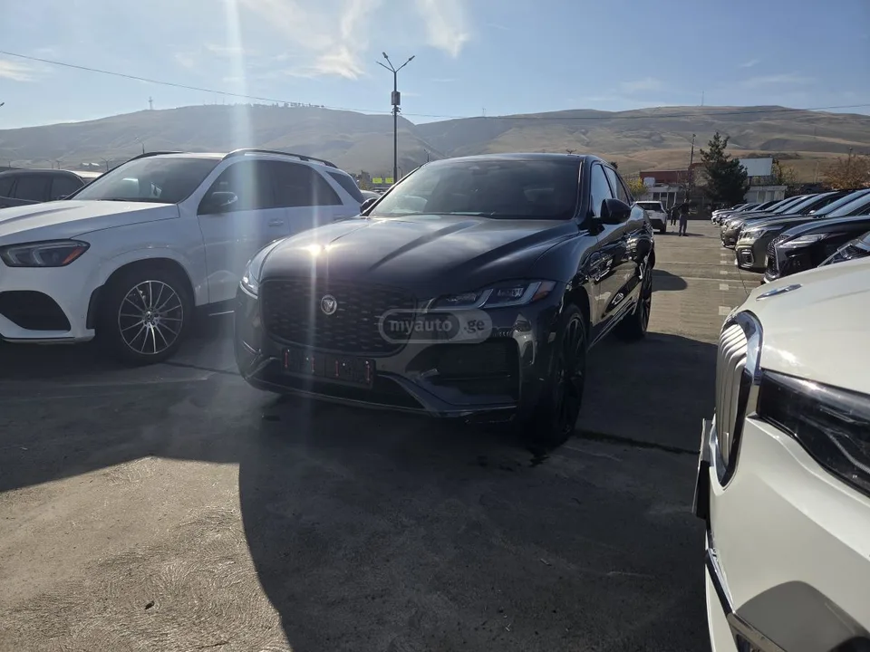 Jaguar F-Pace 2022 — миниатюра 4