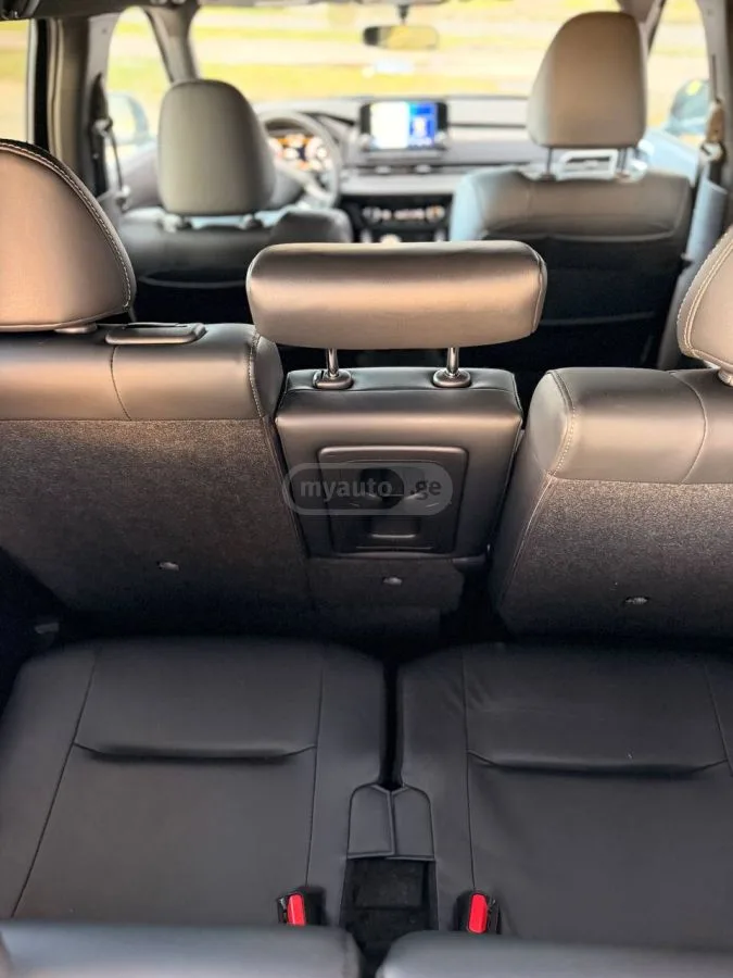 Mitsubishi Outlander SE Black Edition 2023 — миниатюра 5