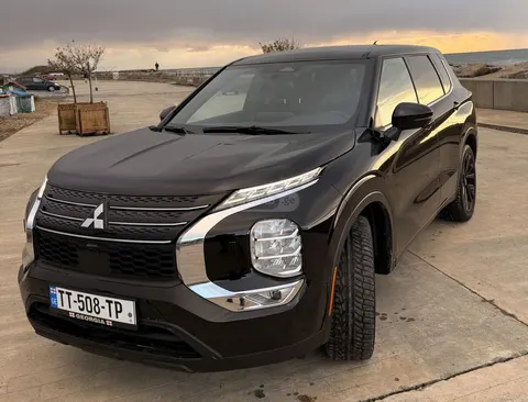 Mitsubishi Outlander 2023 купить в Москве