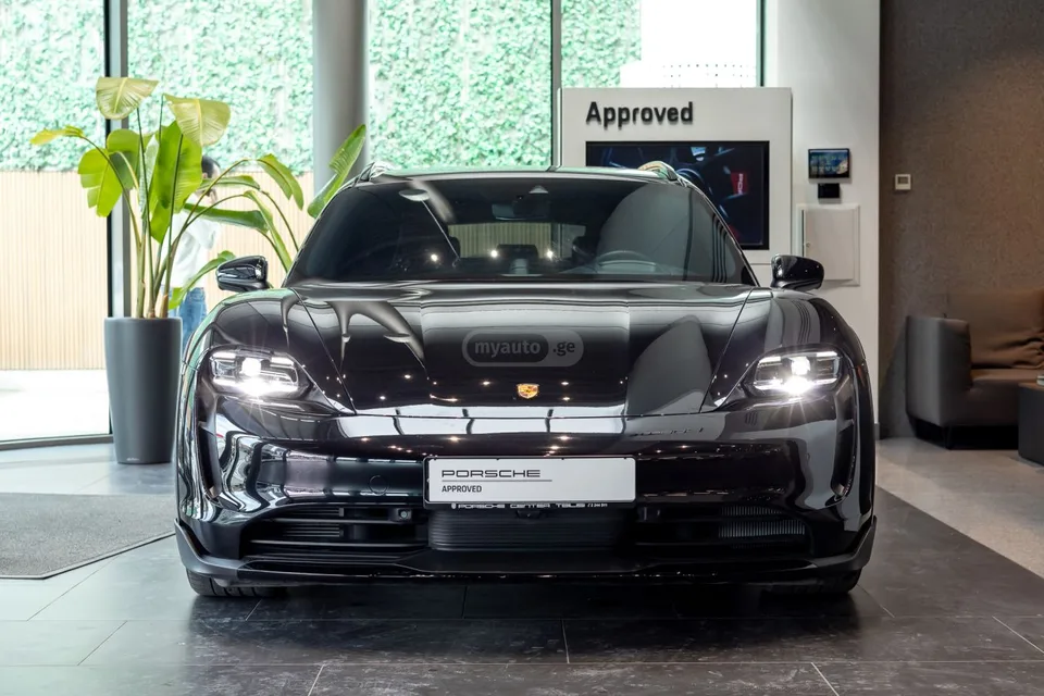 Porsche Taycan 4 S Cross Turismo 2023 — миниатюра 3