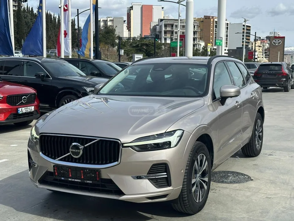 Volvo XC 60 2023 — фото 1, купить с доставкой в Москву