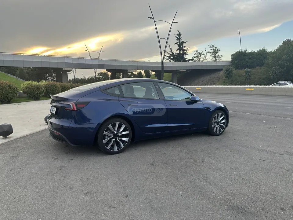 Tesla Model 3 standart 2024 — миниатюра 3