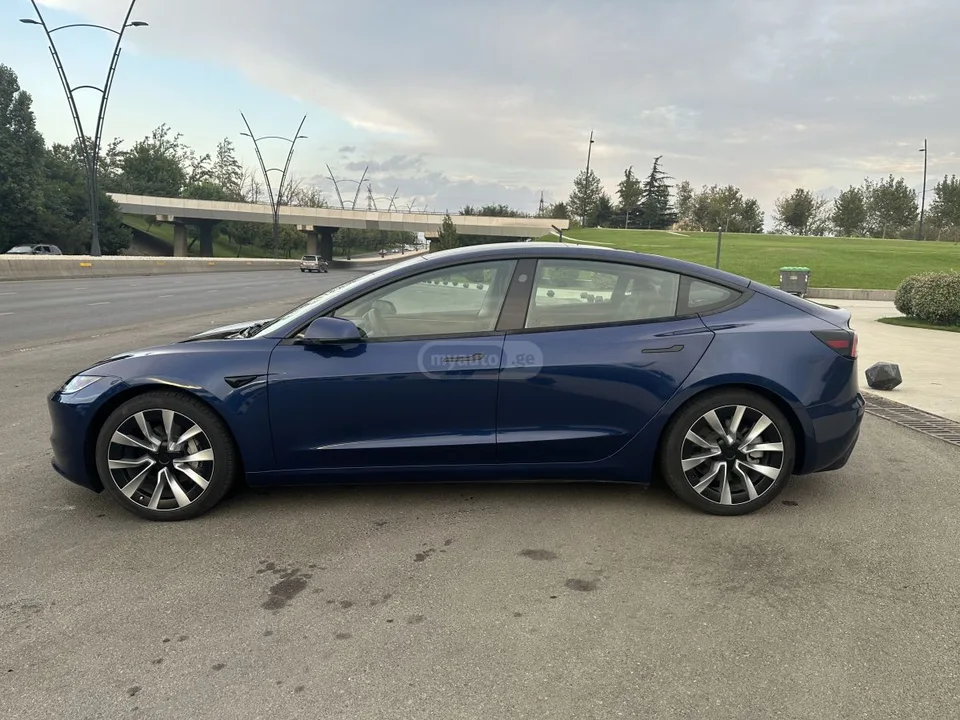 Tesla Model 3 standart 2024 — миниатюра 4