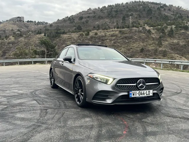 Mercedes-Benz A 220