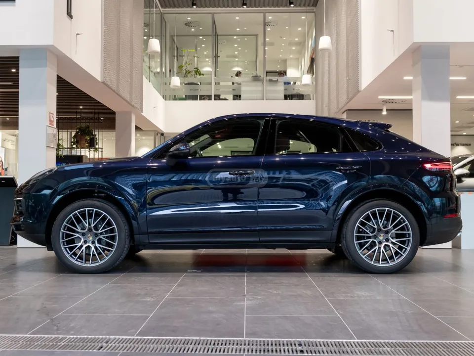 Porsche Cayenne Coupe 2022 — миниатюра 2