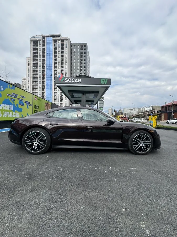 Porsche Taycan 4 S 2022 — миниатюра 3