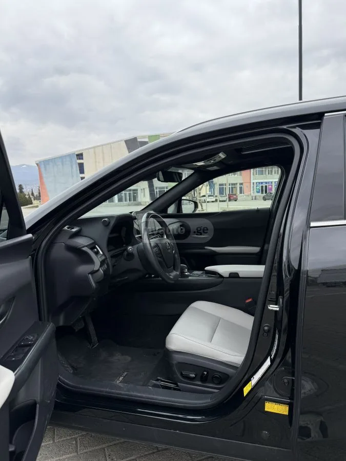 Lexus UX 2024 — миниатюра 3