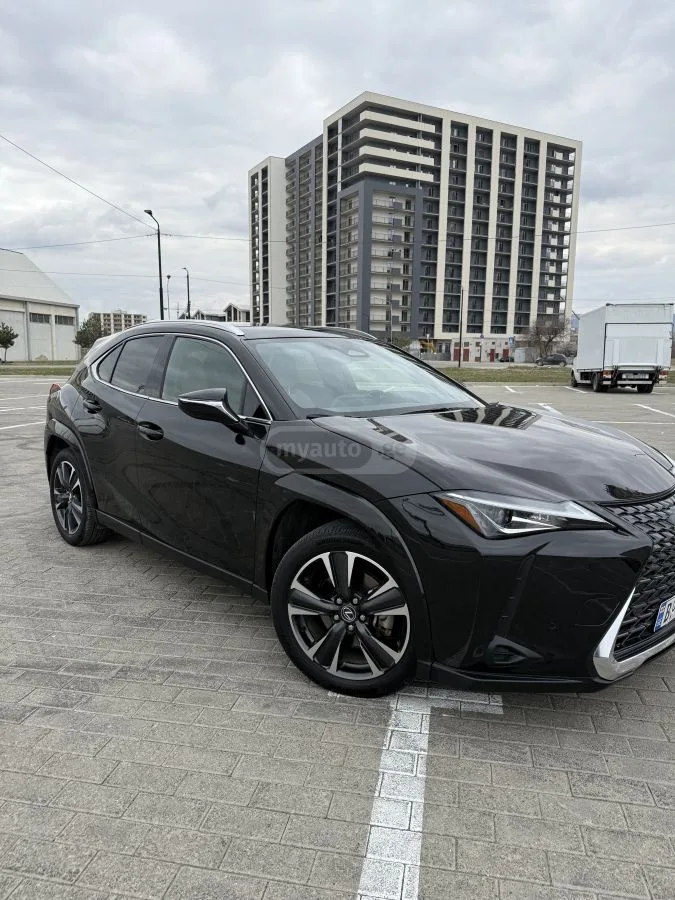 Lexus UX 2024 — фото 1, купить с доставкой в Москву