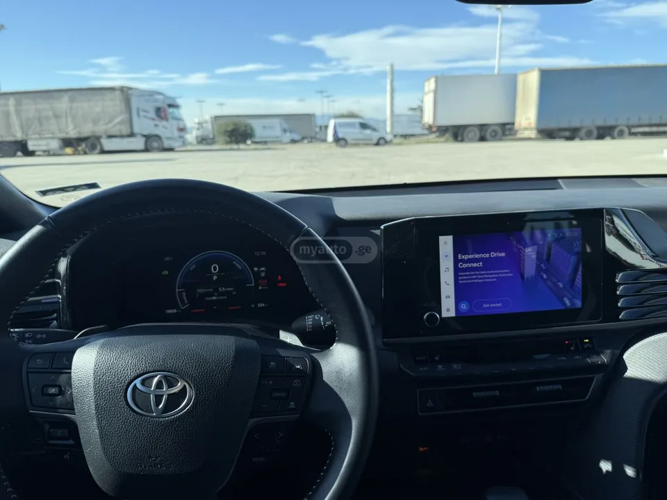 Toyota Camry Se 2024 — миниатюра 3