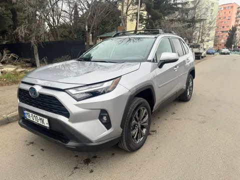 Toyota RAV 4 2024 купить в Москве
